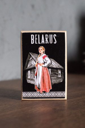 Магніт "BELARUS. Дзяўчына. Хата"