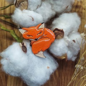 Брошка драўляная "Ліска-сплюшка"