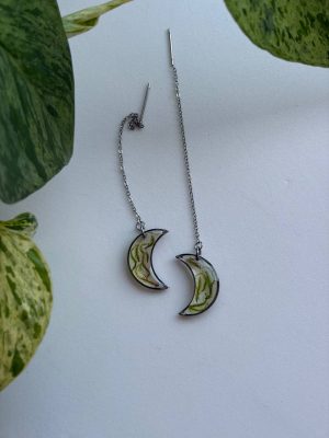 Завушніцы-працяжкі з сапраўднымі кветкамі (лясны мох)